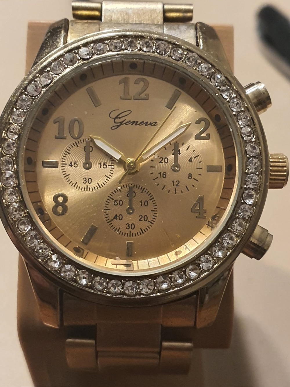 🦋10/$20🦋 Geneva Goldtone Rhinestone Women's Watch